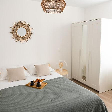 Stylish Duo : T2 Lumineux Au Coeur De Pau Apartment ภายนอก รูปภาพ