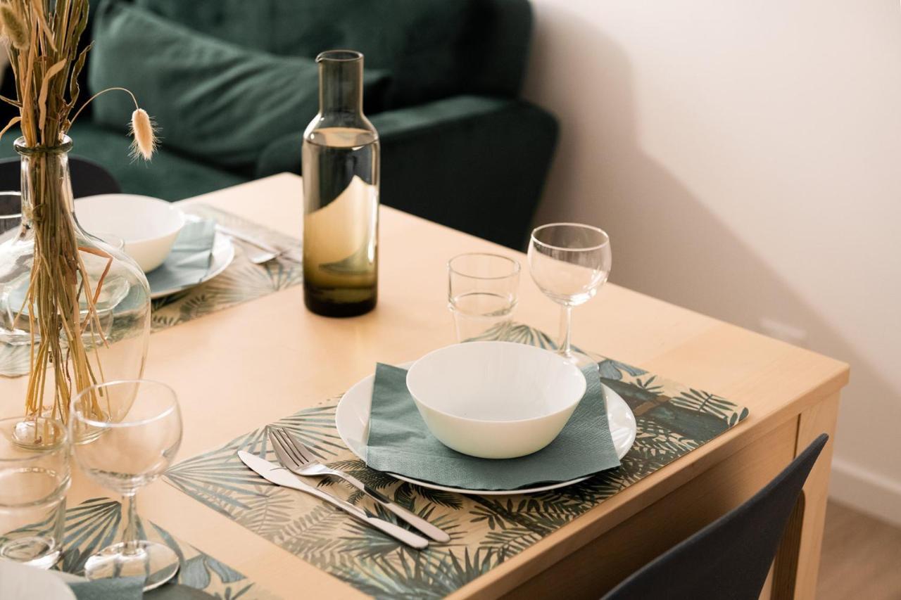 Stylish Duo : T2 Lumineux Au Coeur De Pau Apartment ภายนอก รูปภาพ