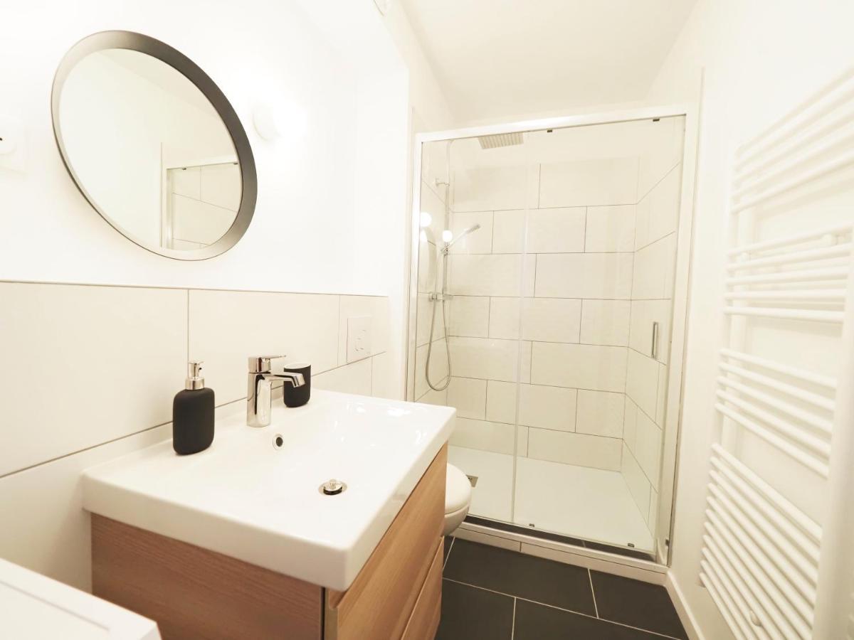 Stylish Duo : T2 Lumineux Au Coeur De Pau Apartment ภายนอก รูปภาพ